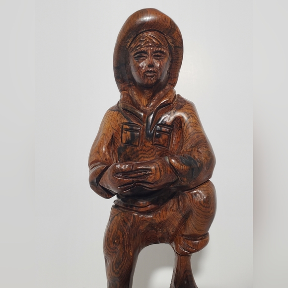 Vintage Exquisite Wood Handcarved Sculpture of a Cowboy with a Harmonica - Picture 2 of 10